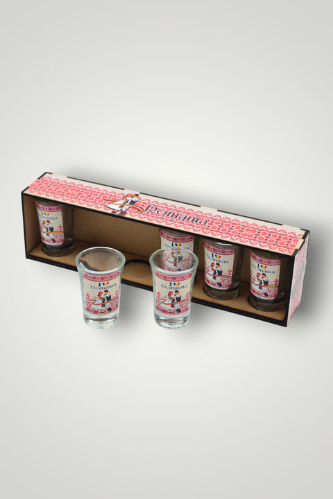 Artisanal and traditional shot glasses in wooden box - Set of 6 Traditional motif