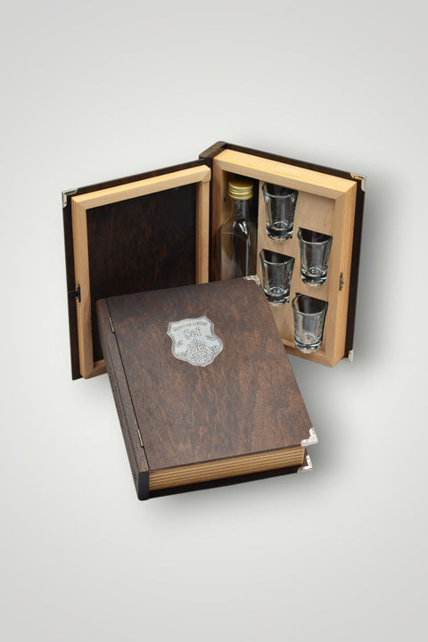 Bottle and glasses in a wooden book case gift set Manager Boss
