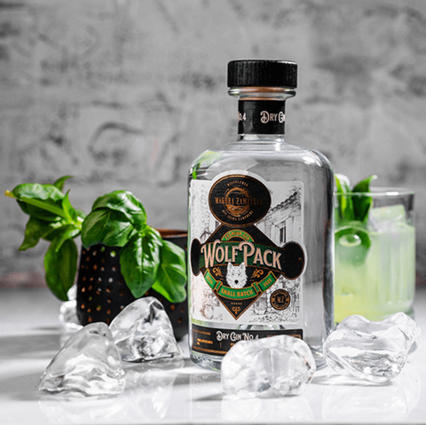 Magura Zamfirei WolfPack Dry Gin No 4 Gift Pack Premium Gin 700ml